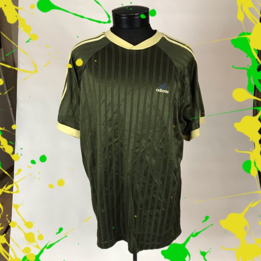 Adidas sports jersey shirt